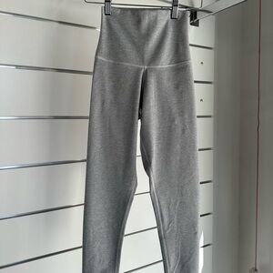 DYI NWT signature 7/8 crop grey legging in sizes XS and S